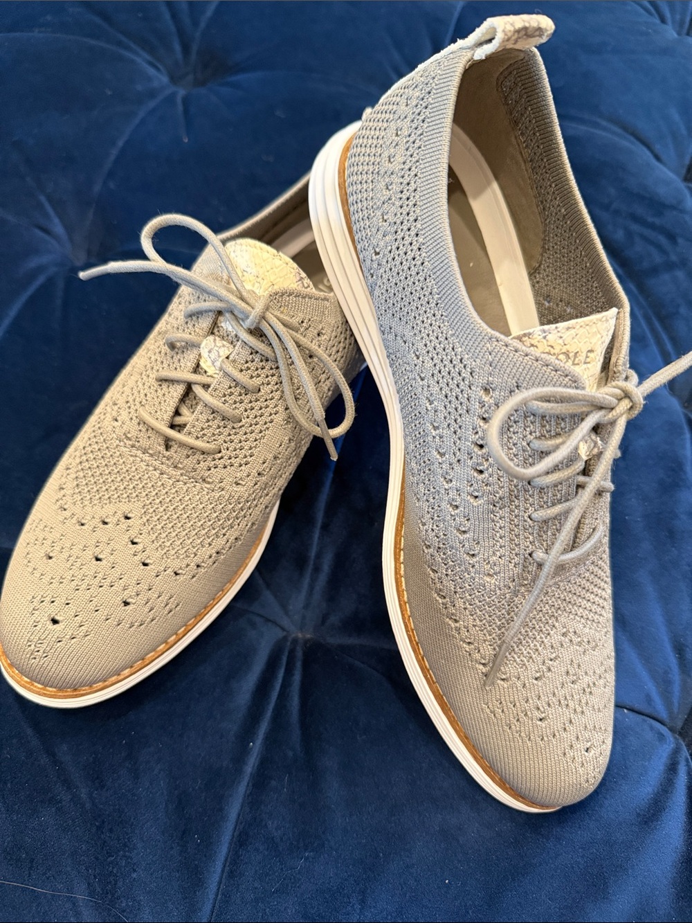 Cole Haan Originalgrand Women’s Light Gray Knit Wingtip Oxford Lace-Up